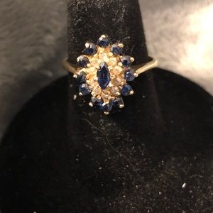 Natural Sapphire and diamonds cocktail ring.